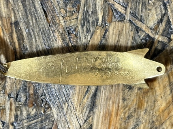 ABUのトビー裏面刻印